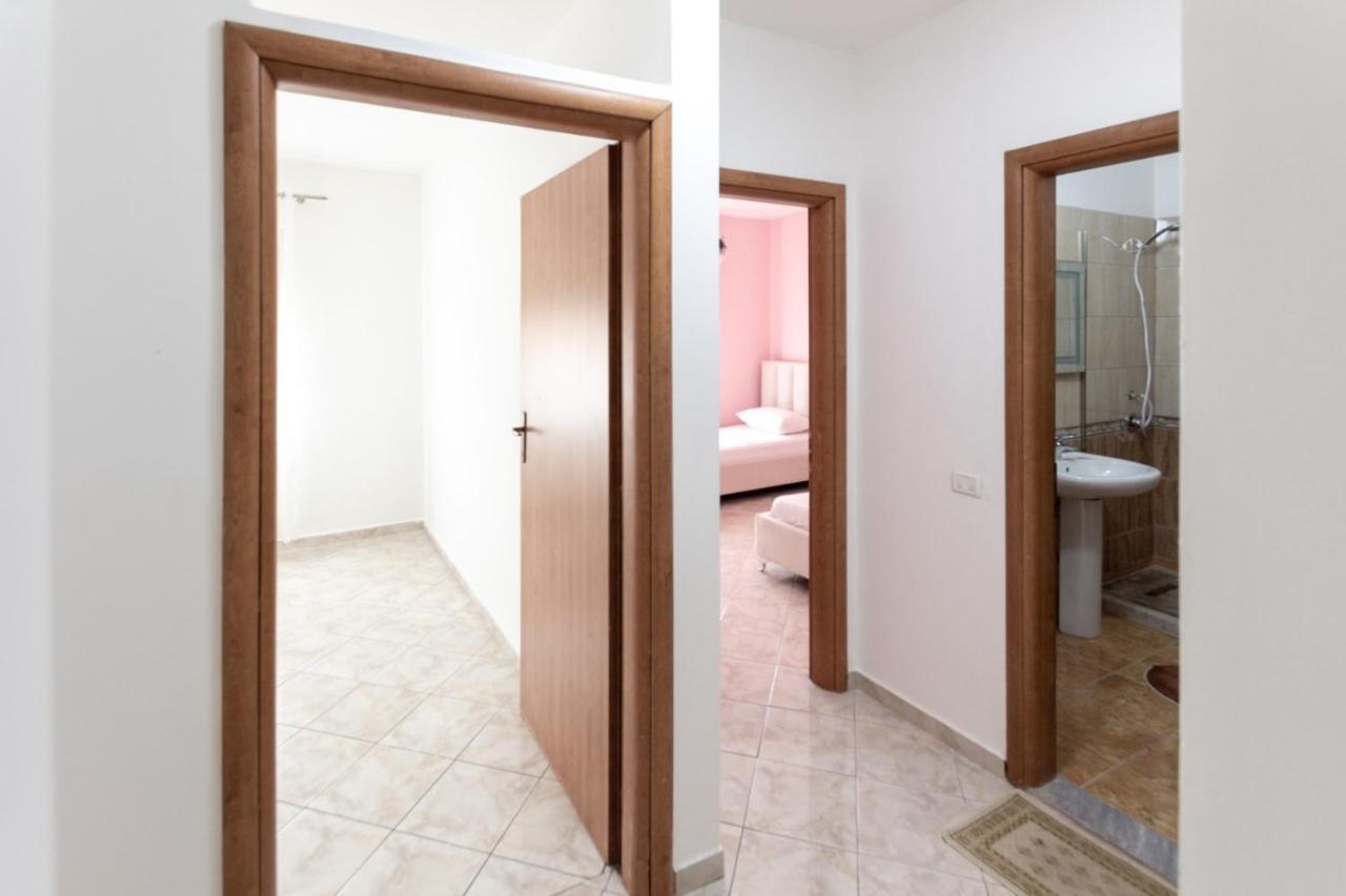 Spacious 2 Bedroom Apartment In Durres Beach Ngoại thất bức ảnh