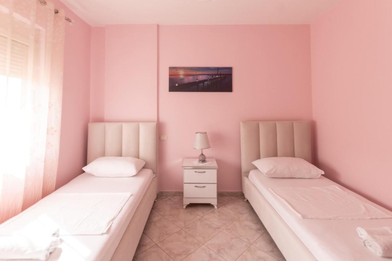 Spacious 2 Bedroom Apartment In Durres Beach Ngoại thất bức ảnh