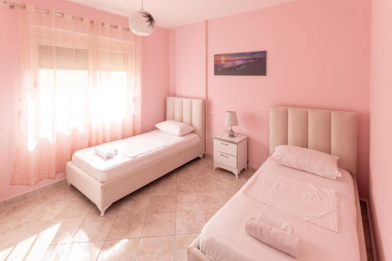 Spacious 2 Bedroom Apartment In Durres Beach Ngoại thất bức ảnh